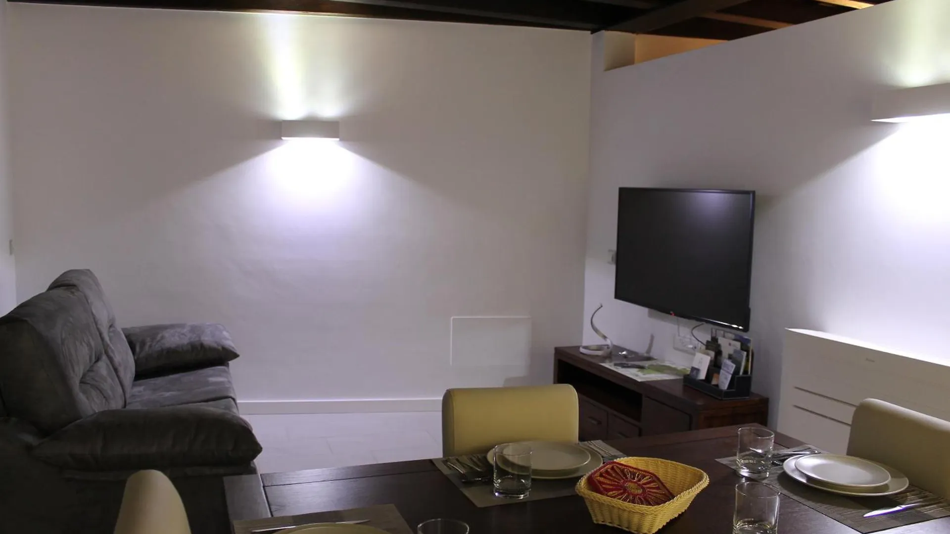 Apartaments Y Habitacions Entre Volcans Olot