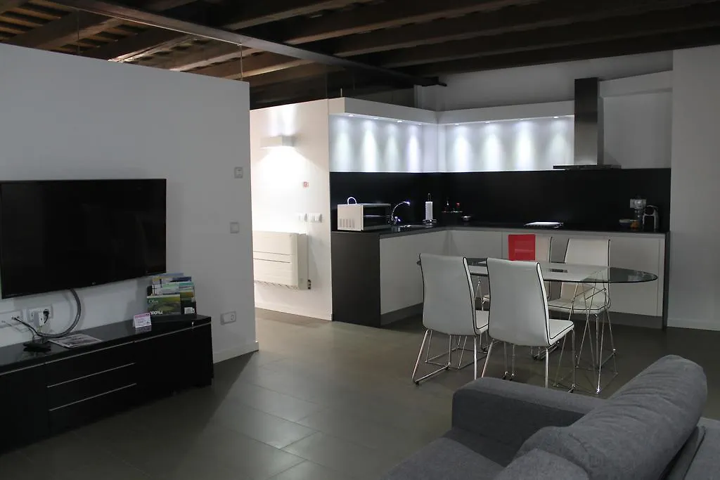 Apartaments Y Habitacions Entre Volcans Olot Appartamento
