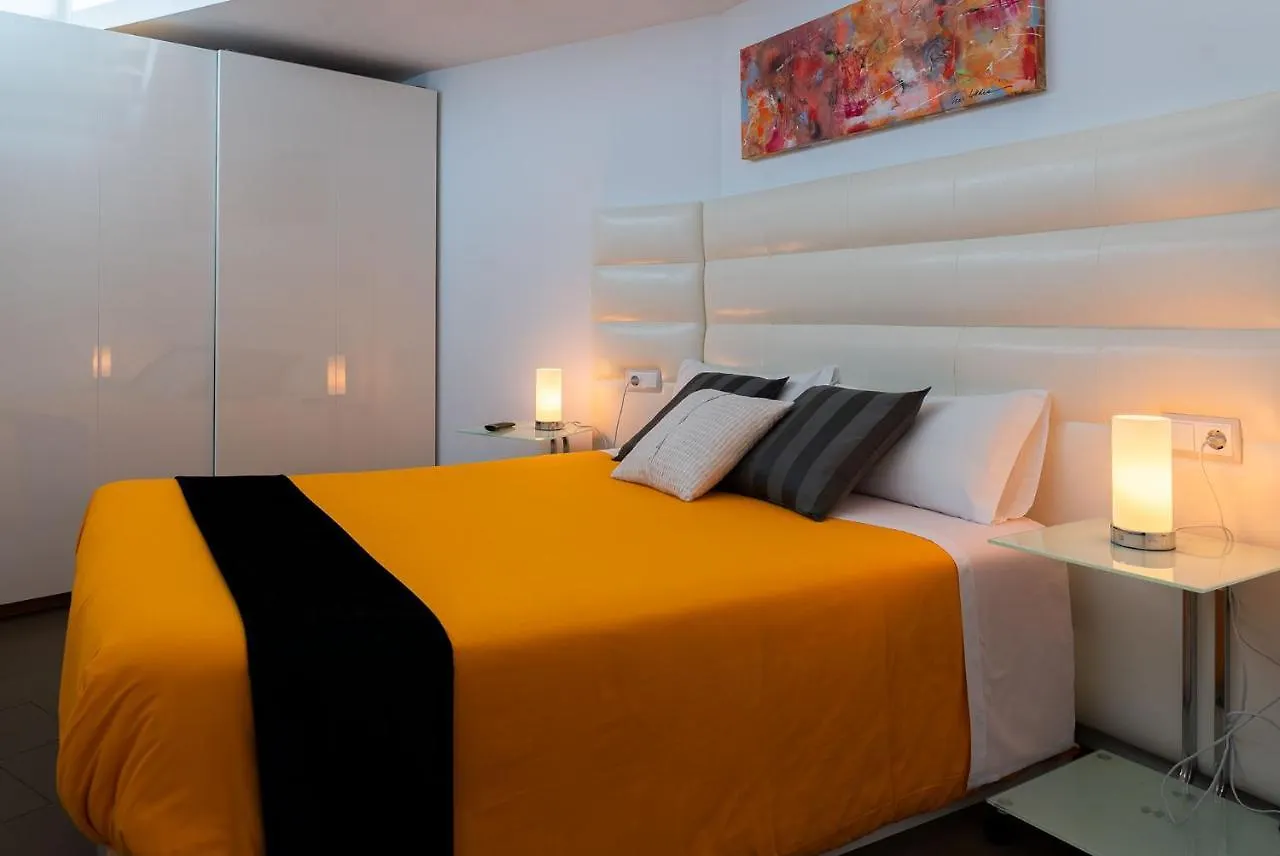 Apartaments Y Habitacions Entre Volcans Olot 0*,  Spain