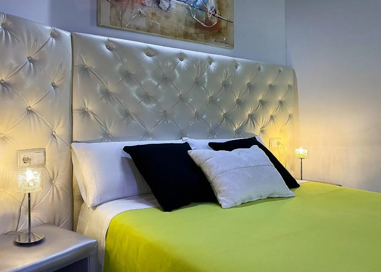 Apartaments Y Habitacions Entre Volcans Olot 0*,